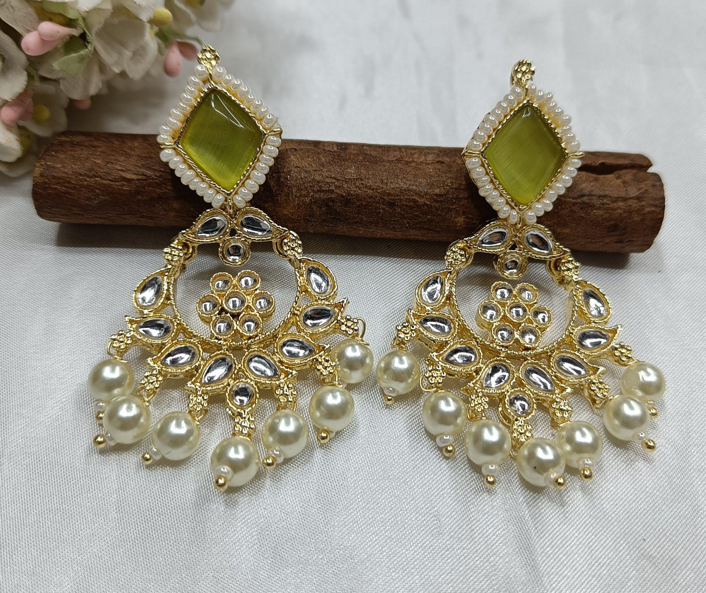 Kundan Earring Gold-837 A1 - rchiecreation