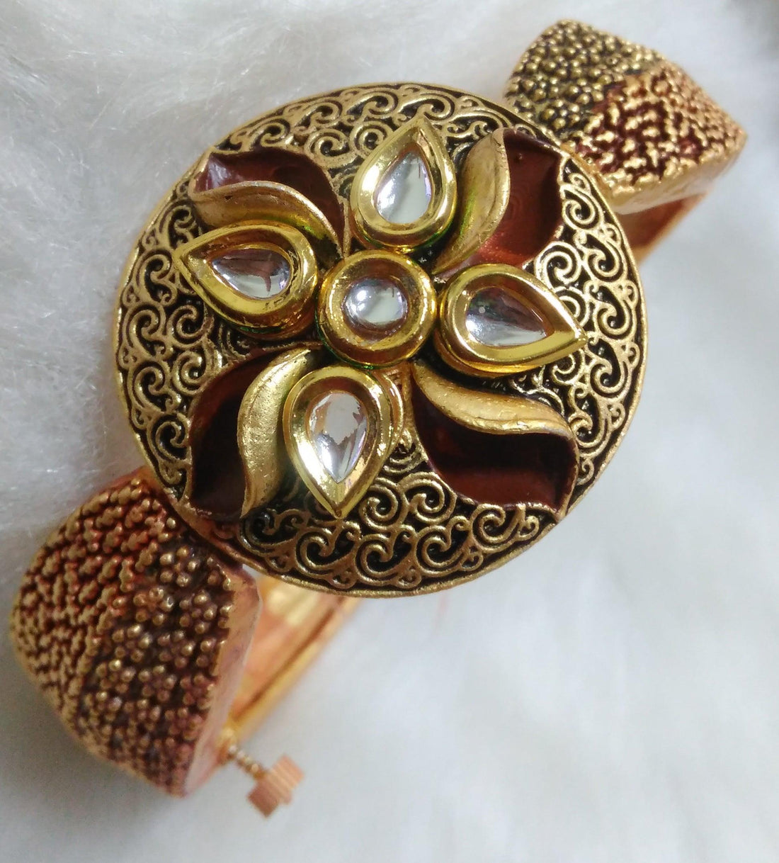 Matte Golden Kada Sku-5045 - rchiecreation