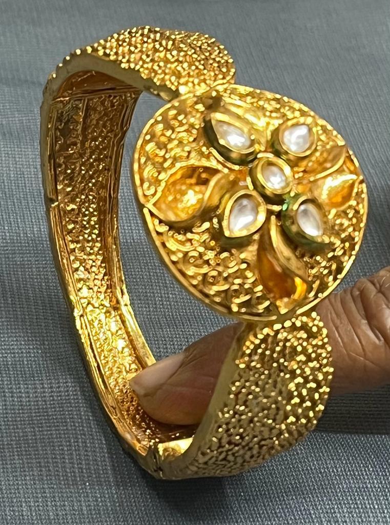 Matte Golden Kada Sku-5045 - rchiecreation